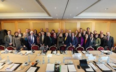 Постпреди всіх країн-членів при Євросоюзі приїхали у Київ