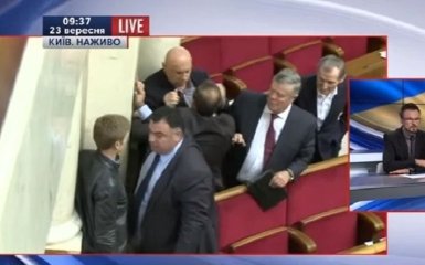 В Раде снова подрались депутаты: опубликовано видео