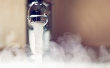 "Розпочали випробування раніше": Київ до літа залишиться без гарячої води
