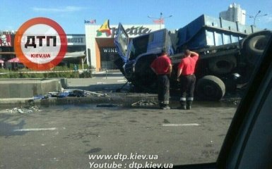 Масштабна ДТП у Києві: з'явилися нові подробиці і фото