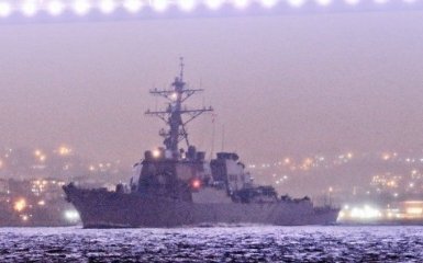 В Черное море зашел ракетный эсминец США: появились фото