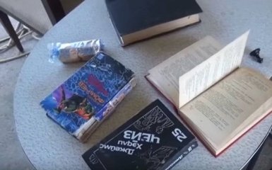 Россияне убегали из Пальмиры, побросав даже книги: появились фото и видео