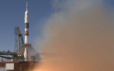 Гучний космічний провал Росії: з'явилося видовищне відео падіння ракети "Союз"