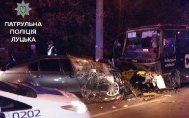 Жахлива ДТП з маршруткою сталася в Луцьку: з'явилися фото
