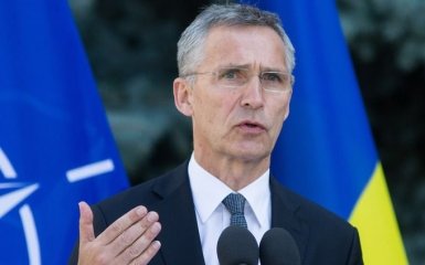 Россия просила летальное оружие у Китая — Столтенберг