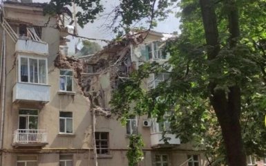 Армия РФ обстреляла Сумы и попала в жилой дом