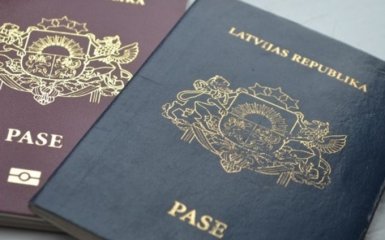 Латвия попросит тысячи россиян уехать из страны