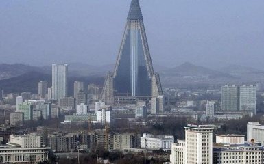 КНДР удерживает зарплаты для продвижения ядерных программ