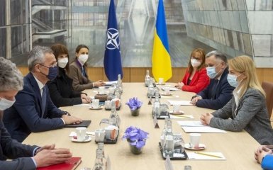 Украина выразила свою позицию НАТО перед переговорами с РФ