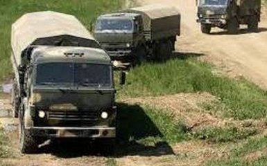 Караван вантажівок: опубліковано відео незаконного в'їзду конвою з РФ на Донбас