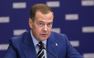 Медведєв відзначився істеричною заявою на річницю вторгнення Росії в Грузію