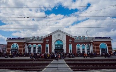 Годовщина удара по вокзалу Краматорска. На вокзалах Украины почтили память погибших минутой молчания