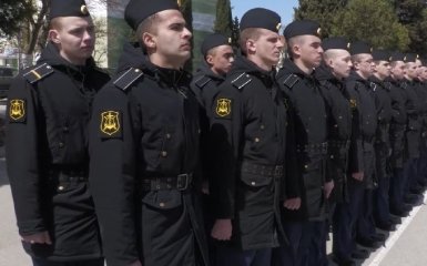 Росія показала "врятований екіпаж" затонулого крейсера "Москва"