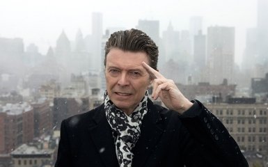 Легендарный музыкант Дэвид Боуи умер от рака