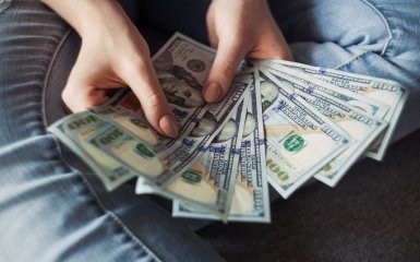 НБУ отменяет регулирование на курс продажи валют с 21 мая