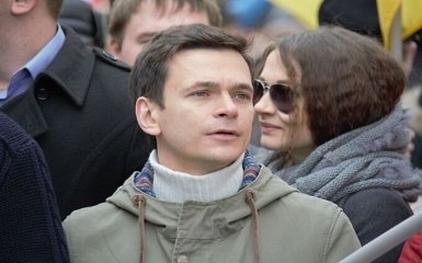 Российского политика Яшина приговорили к 8,5 годам за "фейки" против армии РФ