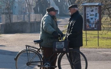 В Україні підвищують пенсії — хто і скільки буде отримувати