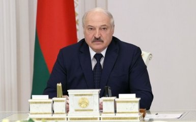 У Лукашенка обурилися рішенням України про авіасполучення з Білоруссю