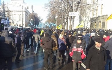 Протесты в центре Киева: сеть насмешили призывы прийти и заработать