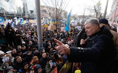 ГБР обвинило Порошенко в манипуляциях и объявило дату нового допроса
