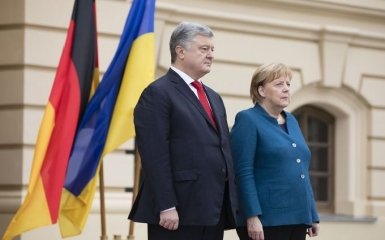Меркель в Києві зробила важливу заяву щодо "виборів" на Донбасі