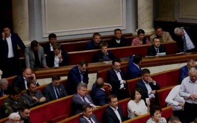 Нардепів Порошенка спіймали на кнопкодавстві: з'явилися фото і відео
