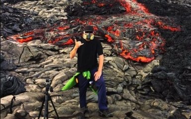 Забытая на вулкане камера зафиксировала, как течет лава: появилось впечатляющее видео