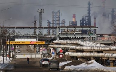 Russian Refinery