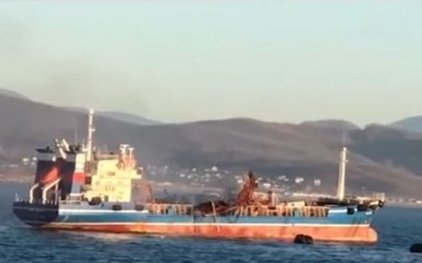 Вибух на російському танкері: з'явилися відео пошкодженого судна