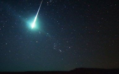 Просто вражаюче: у США падіння метеориту потрапило на відео