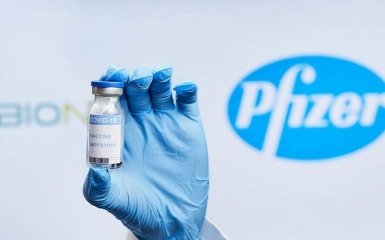 Американські вчені попередили про ризики хвороби мозку через вакцину Pfizer