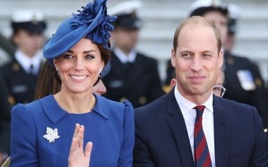 Кейт Миддлтон и принц Уильям впервые взяли детей в официальную поездку: появились фото и видео