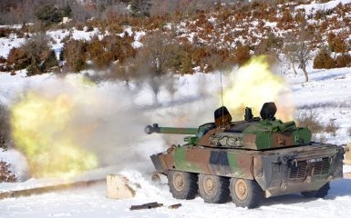 У Франції назвали терміни поставки в Україну колісних танків AMX-10RC