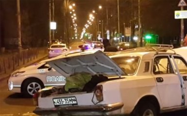 У Києві дуже п'яний водій влаштував ДТП: з'явилося відео
