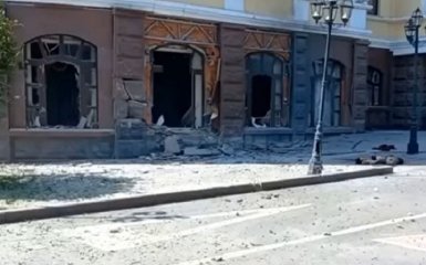 У центрі Донецька прилетіло на похорон командувачки окупантів