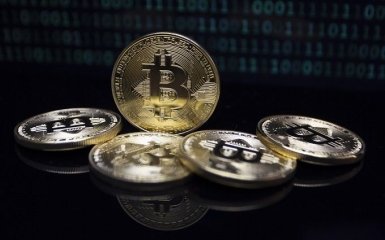 Соучредитель Apple назвал главное преимущество биткоина над долларом США