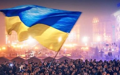В Киеве отметили День достоинства и свободы: появилось видео