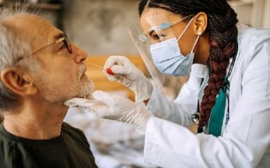 Кількість хворих на коронавірус в Україні 2 листопада різко зросла