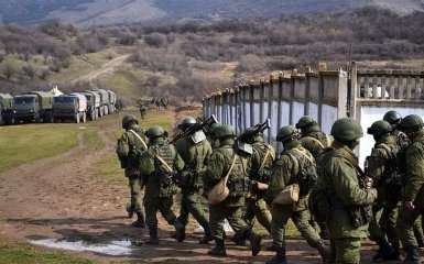 Росія заявила про створення в Криму самодостатнього угруповання військ
