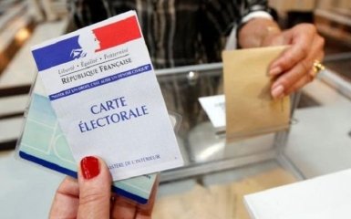 Во Франции сегодня проходит второй тур выборов президента