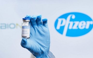 Україна отримала першу партію вакцини Pfizer за кошти держбюджету