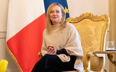Премьер Италии назвала "неуместным" приглашение Зеленского в Париж