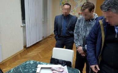 Зам мэра знакового украинского города погорел на большой взятке: появились фото