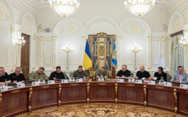 Зеленский провел заседание СНБО по всеукраинской проверке военкоматов — видео