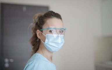 Епідемія COVID-19: у МОЗ пояснили, скільки хворих витримає медична система