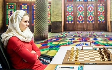 Боролася до кінця: Музичук зіграла другу партію в фіналі чемпіонату світу з шахів