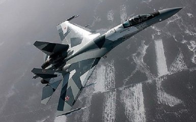 В России объяснили, почему ее истребители летали у Аляски