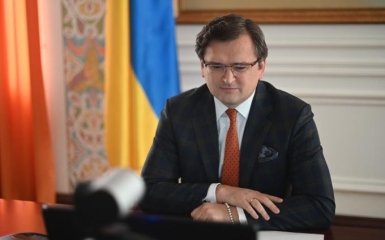 Київ різко дорікнув НАТО за рішення на тлі загострення з РФ