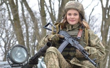 Бессмертный подвиг за Украину: сколько женщин участвуют в войне на Донбассе
