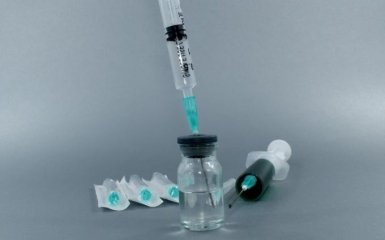 У МОЗ окреслили терміни проведення вакцинації проти COVID-19 в Україні